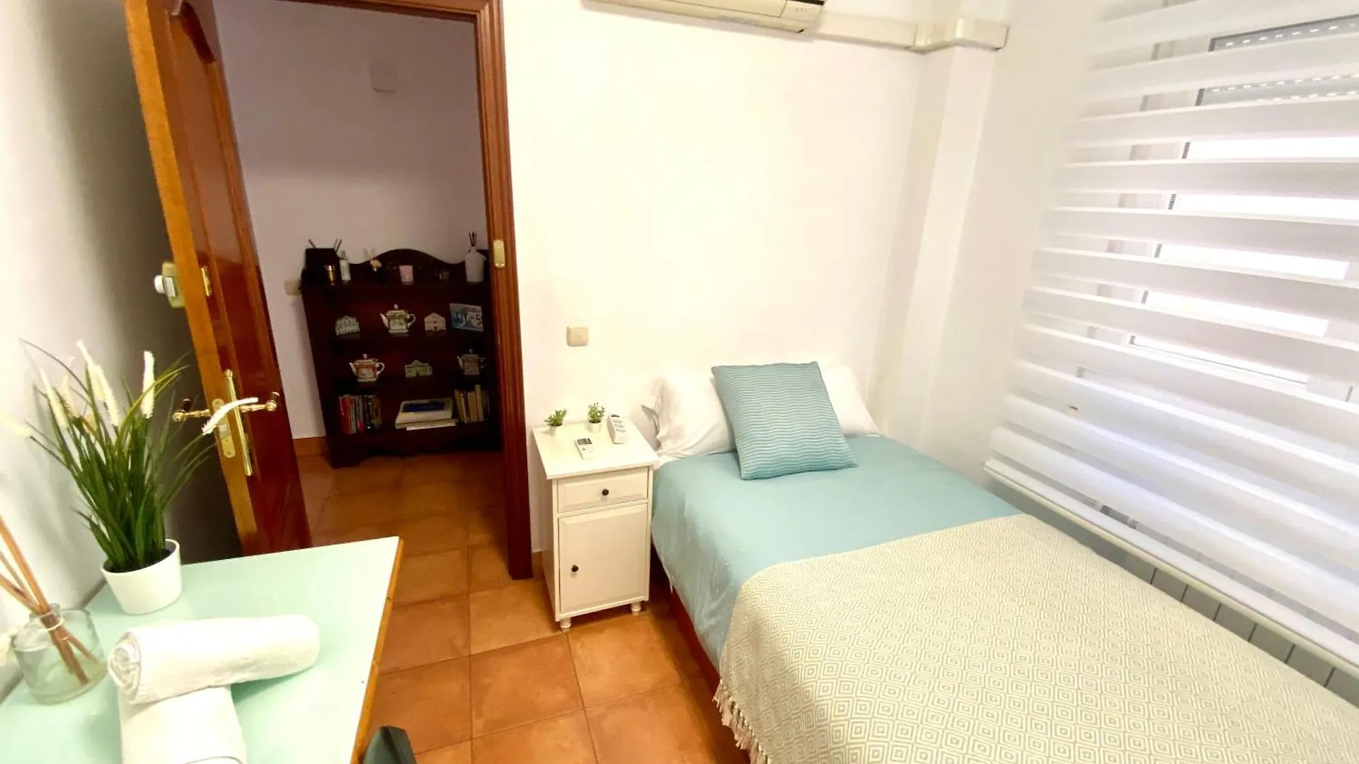 Hevres Centro Habitacion Apartment Malaga Homestay